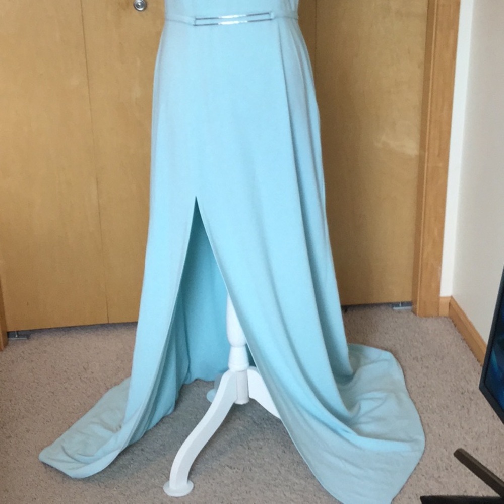 Halston sleeveless CREPE GOWN WITH BACK DRAPE - Picture 4 of 8